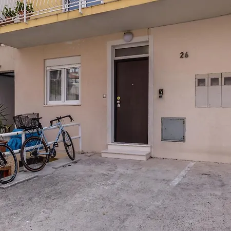 Luxury Leona Apartment Split Exterior photo
