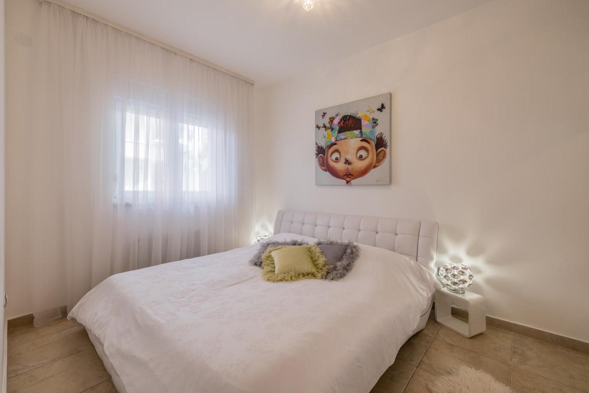 Apartment Luxury Leona *
